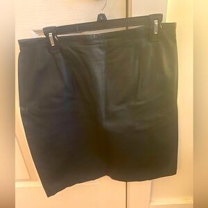 Black genuine leather pencil skirt David Benjamin size 14